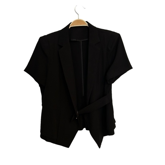 Black Short Sleeve Blazer - Picture 1 of 3